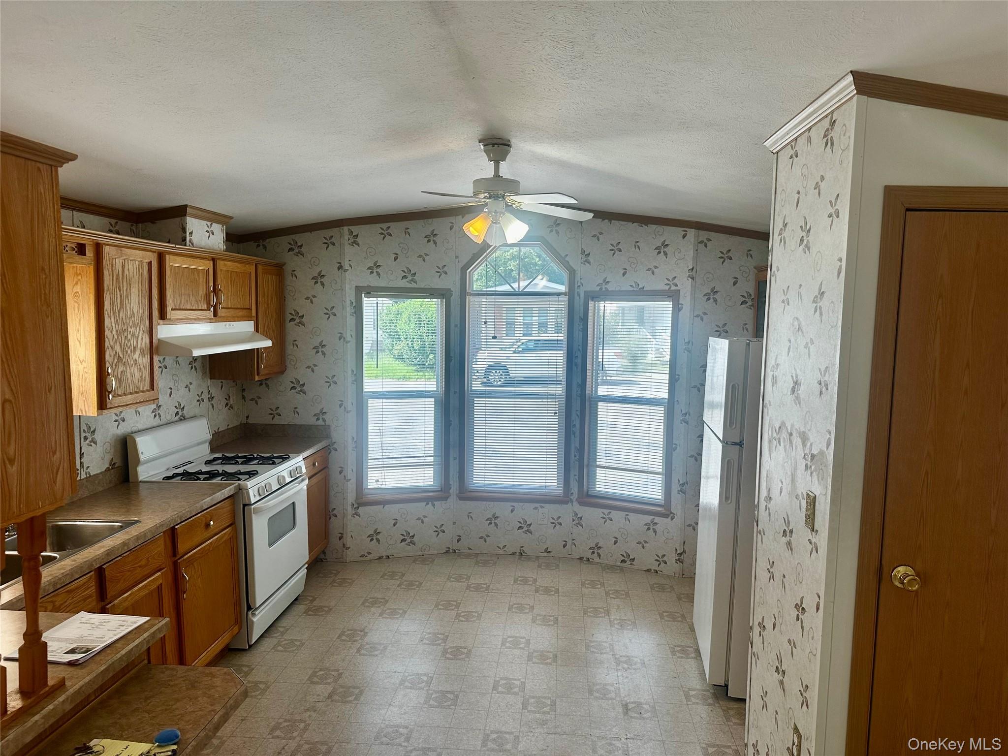 #4 photo, 1782 South Road, Wappingers Falls , NY 12590