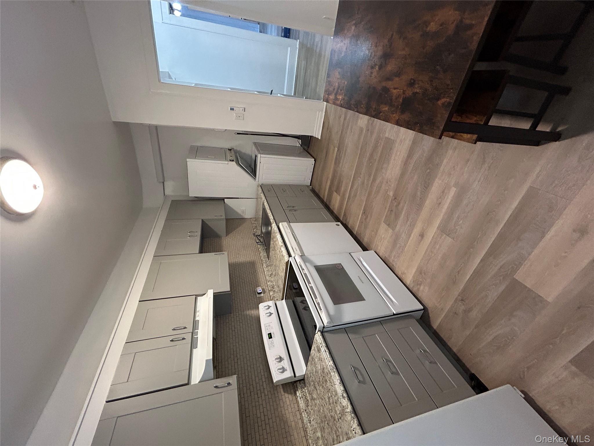 #2 photo, 379 Huguenot Street, New Rochelle , NY 10801