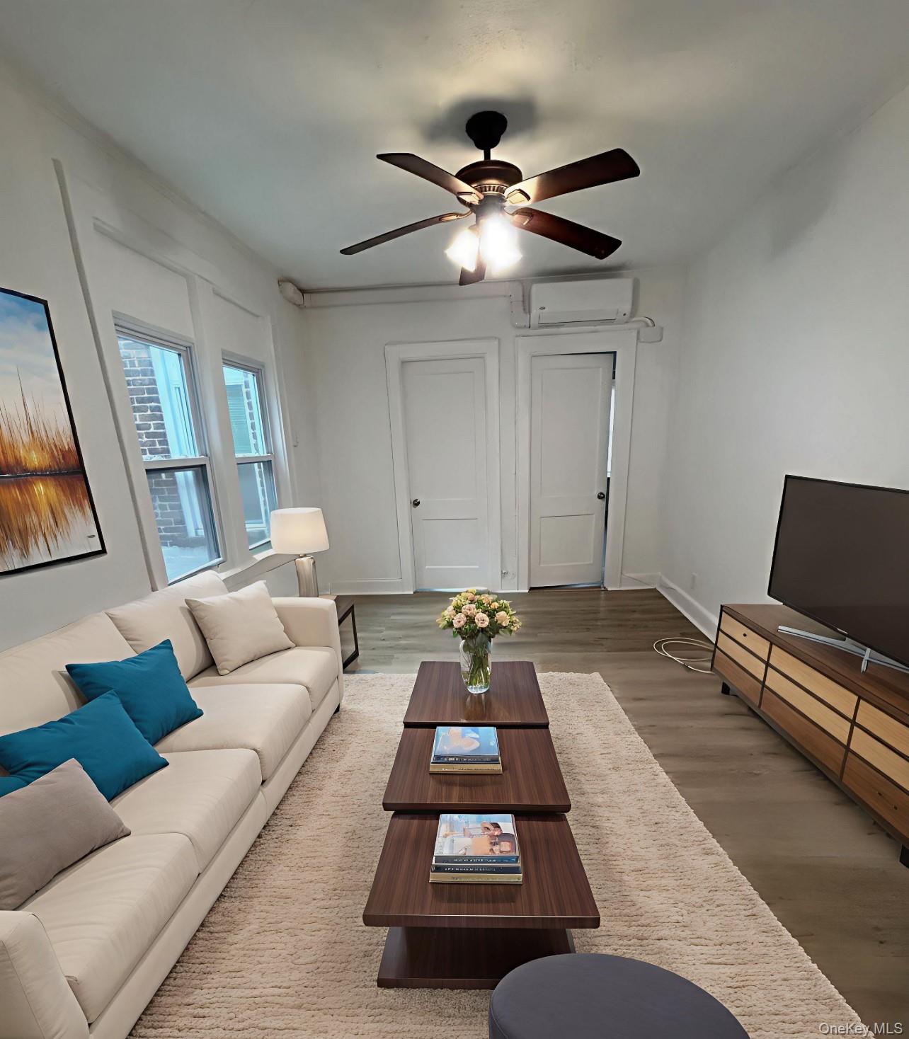 #4 photo, 379 Huguenot Street, New Rochelle , NY 10801