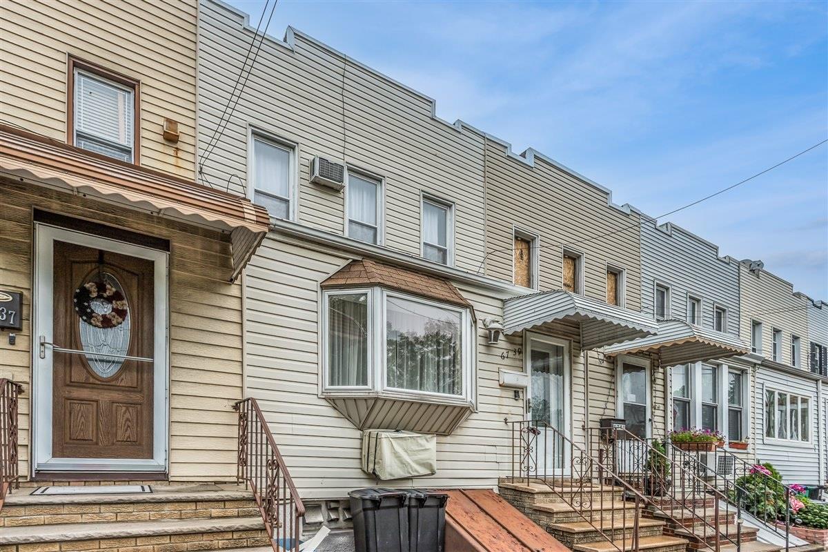 #1 photo, 6739 Cooper Avenue, كوينز Glendale , NY 11385
