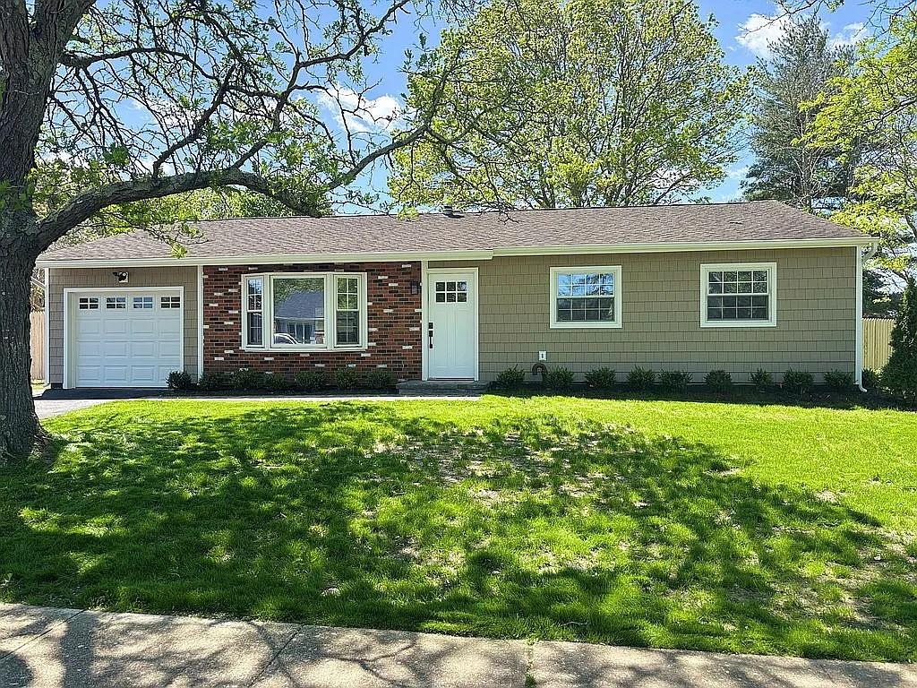 #1 photo, 86 Inverness Road, سوفولك Holbrook , NY 11741