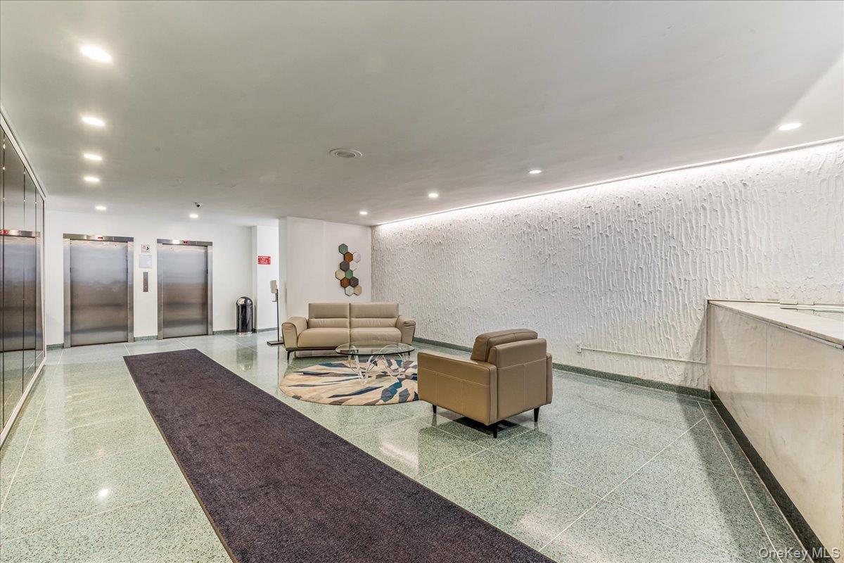 #14 photo, 54-44 Little Neck Parkway, クイーンズ区 Little Neck , NY 11362