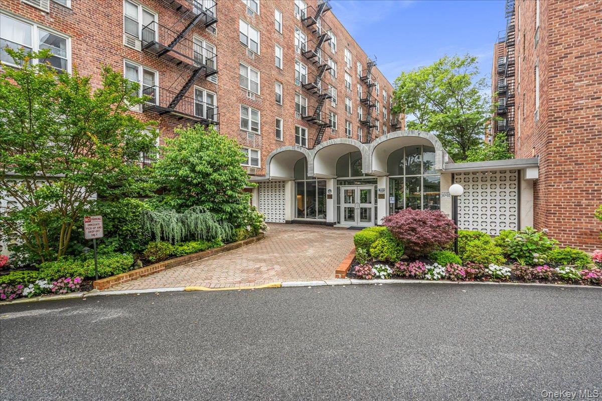 #2 photo, 54-44 Little Neck Parkway, クイーンズ区 Little Neck , NY 11362