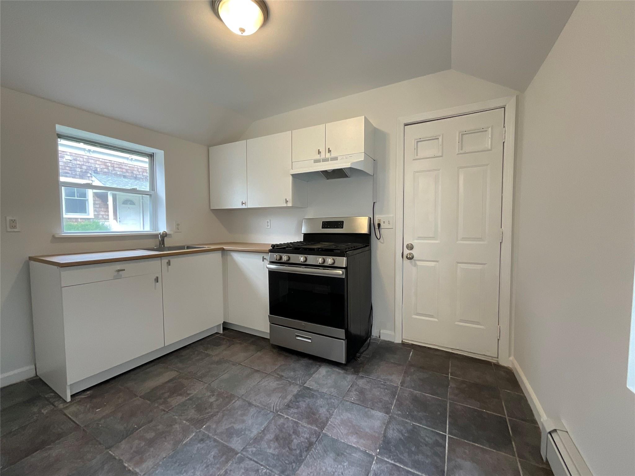 #5 photo, 308 East Avenue, サフォーク郡 Riverhead , NY 11901