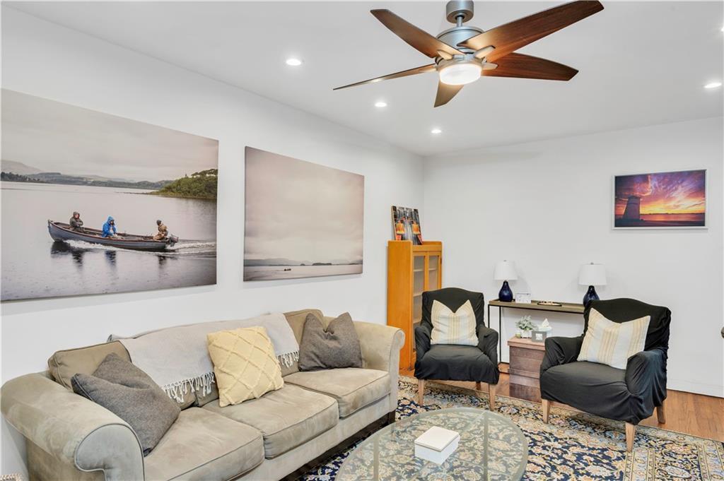 #11 photo, 9707 4th Avenue, ブルックリン区 Brooklyn , NY 11209