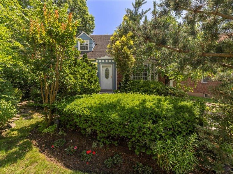#1 photo, 194 Davison Avenue, 長島 Lynbrook , NY 11563