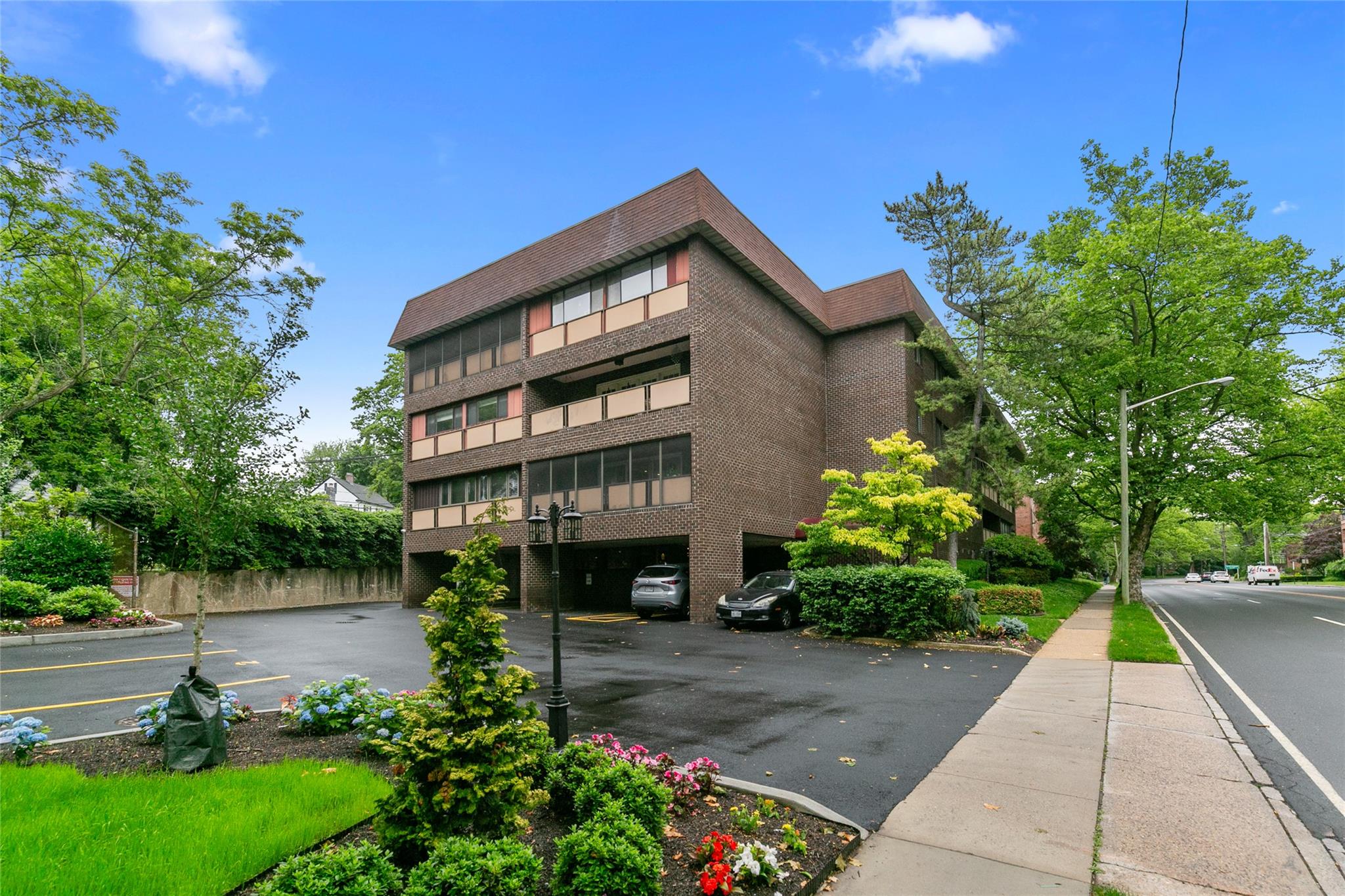 #1 photo, 171 S Middle Neck Road, ناسو Great Neck , NY 11021