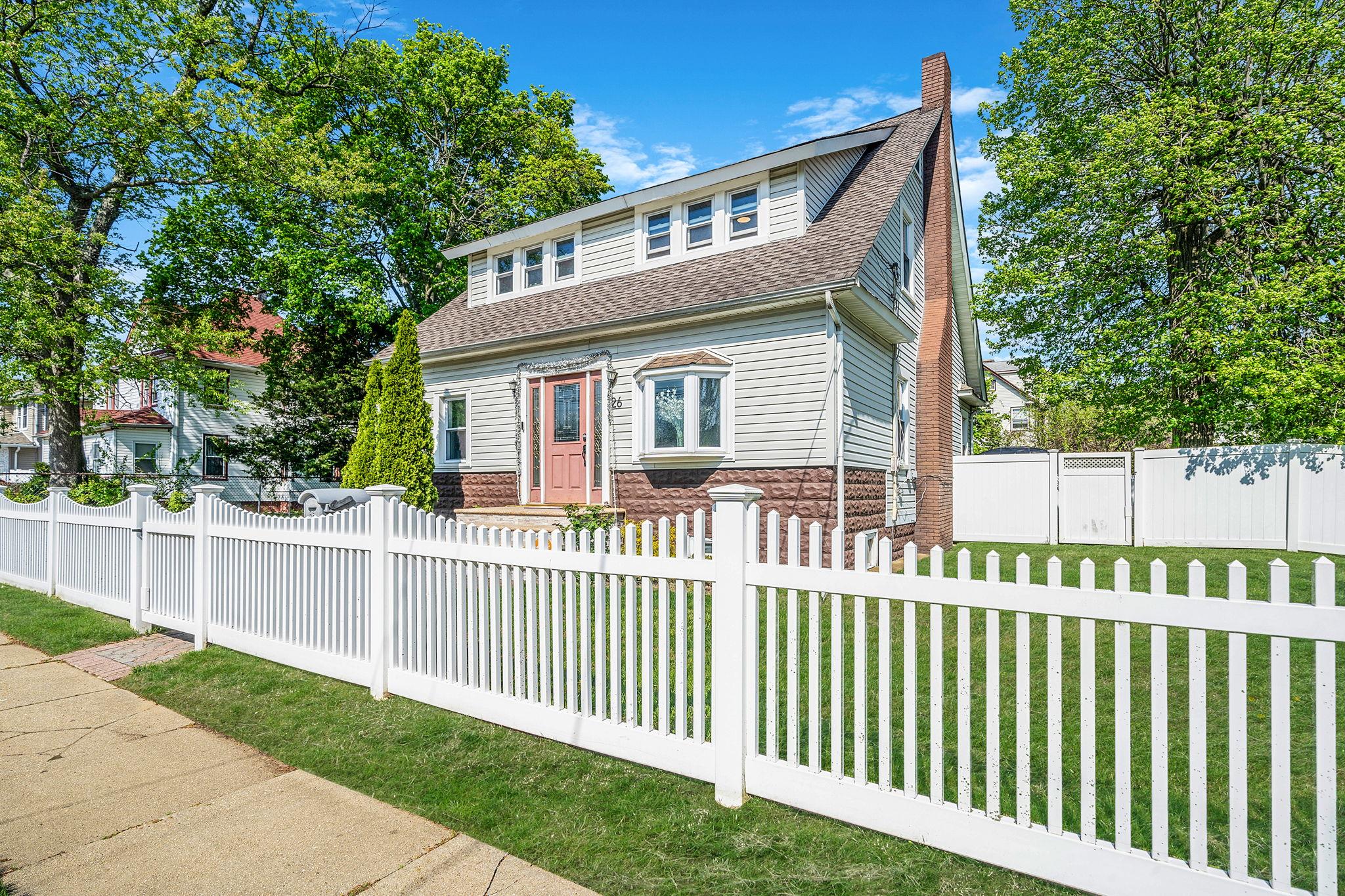 #11 photo, 26 Rosedale Avenue, Freeport , NY 11520