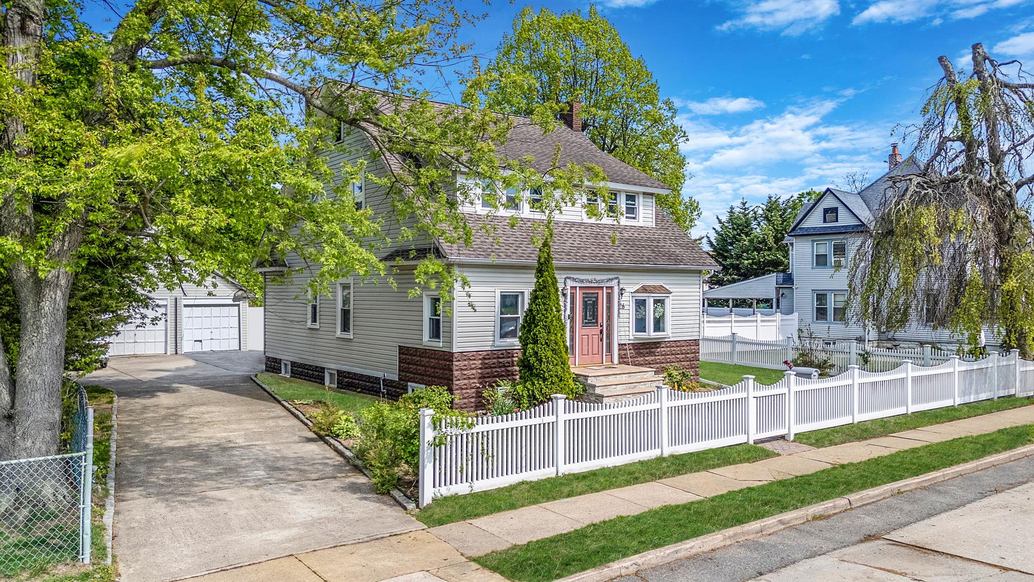 #5 photo, 26 Rosedale Avenue, Freeport , NY 11520