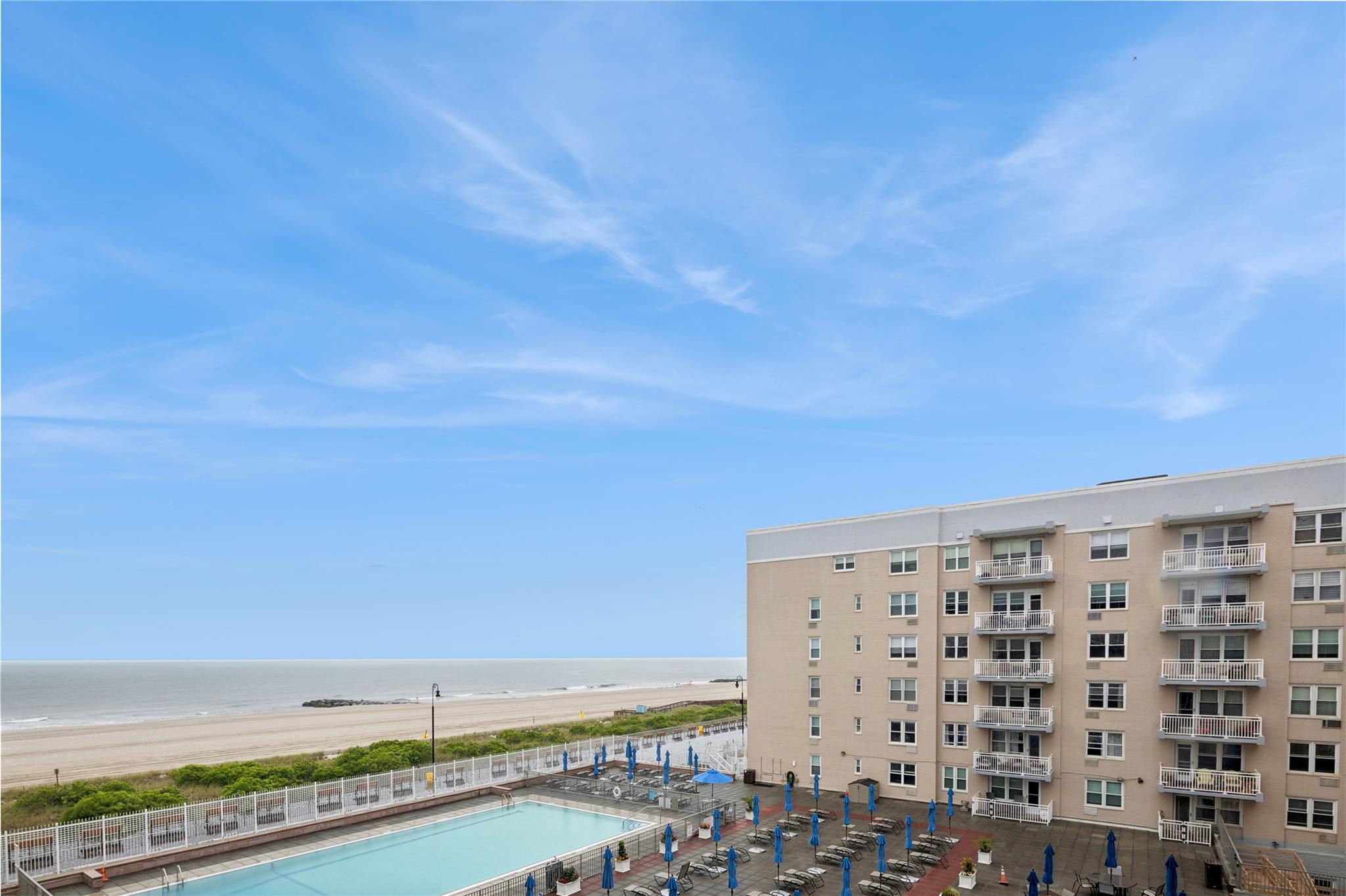 #1 photo, 522 Shore Road, ناسو Long Beach , NY 11561