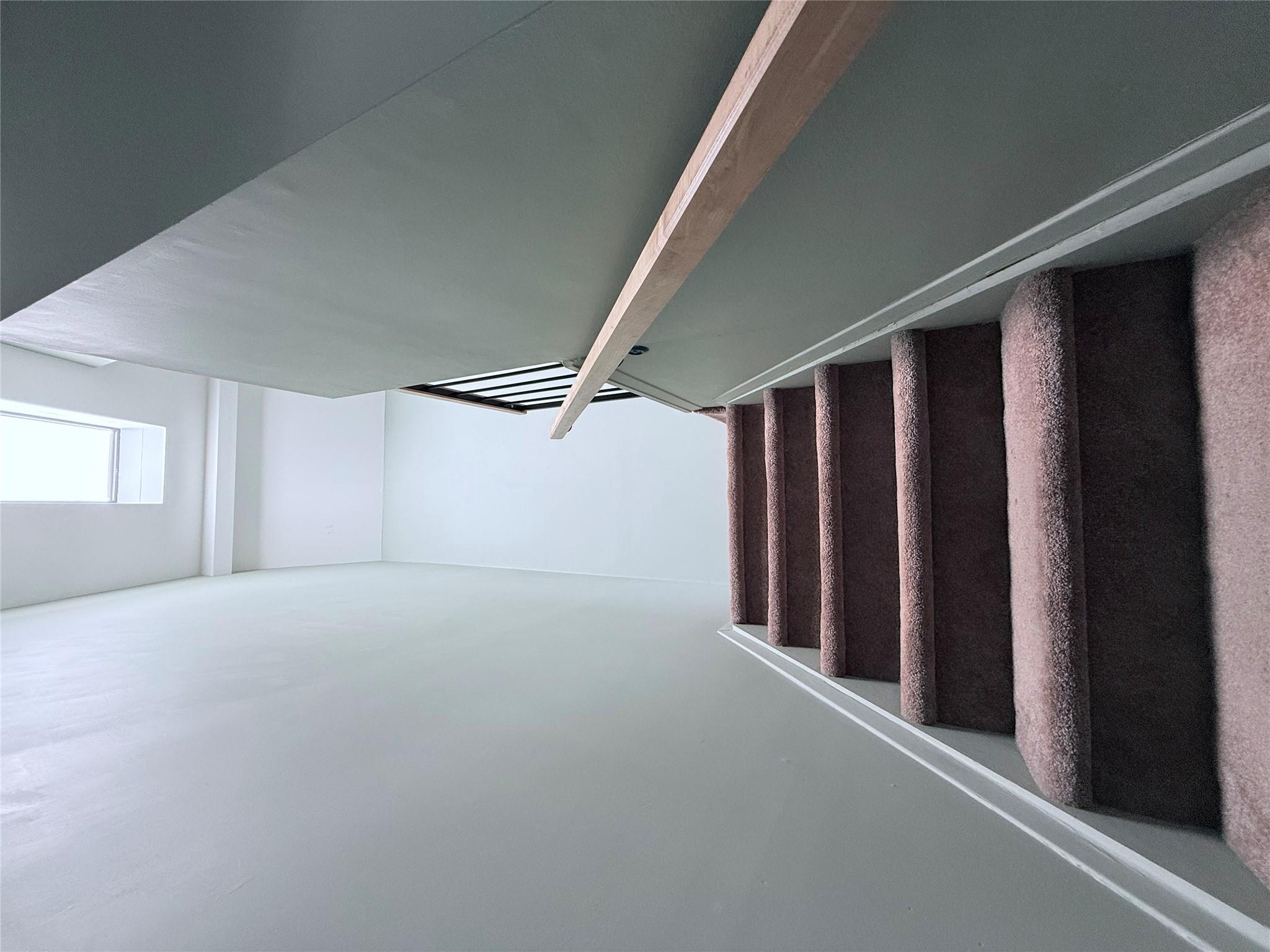 #12 photo, 5 Petersen Court, West Babylon , NY 11704