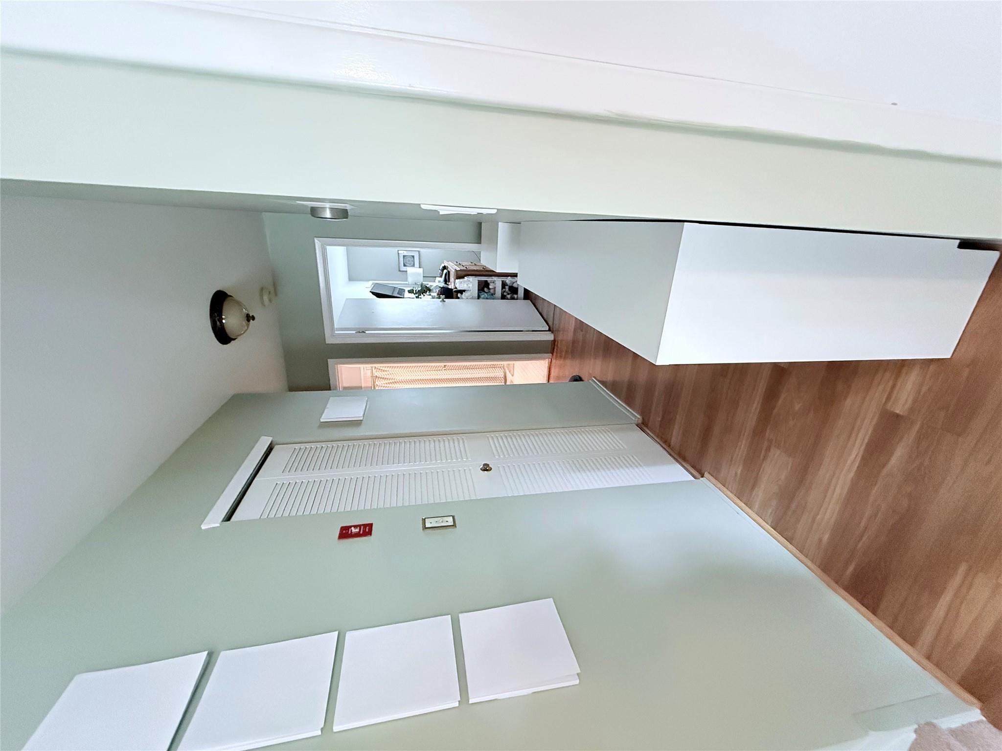 #6 photo, 5 Petersen Court, West Babylon , NY 11704