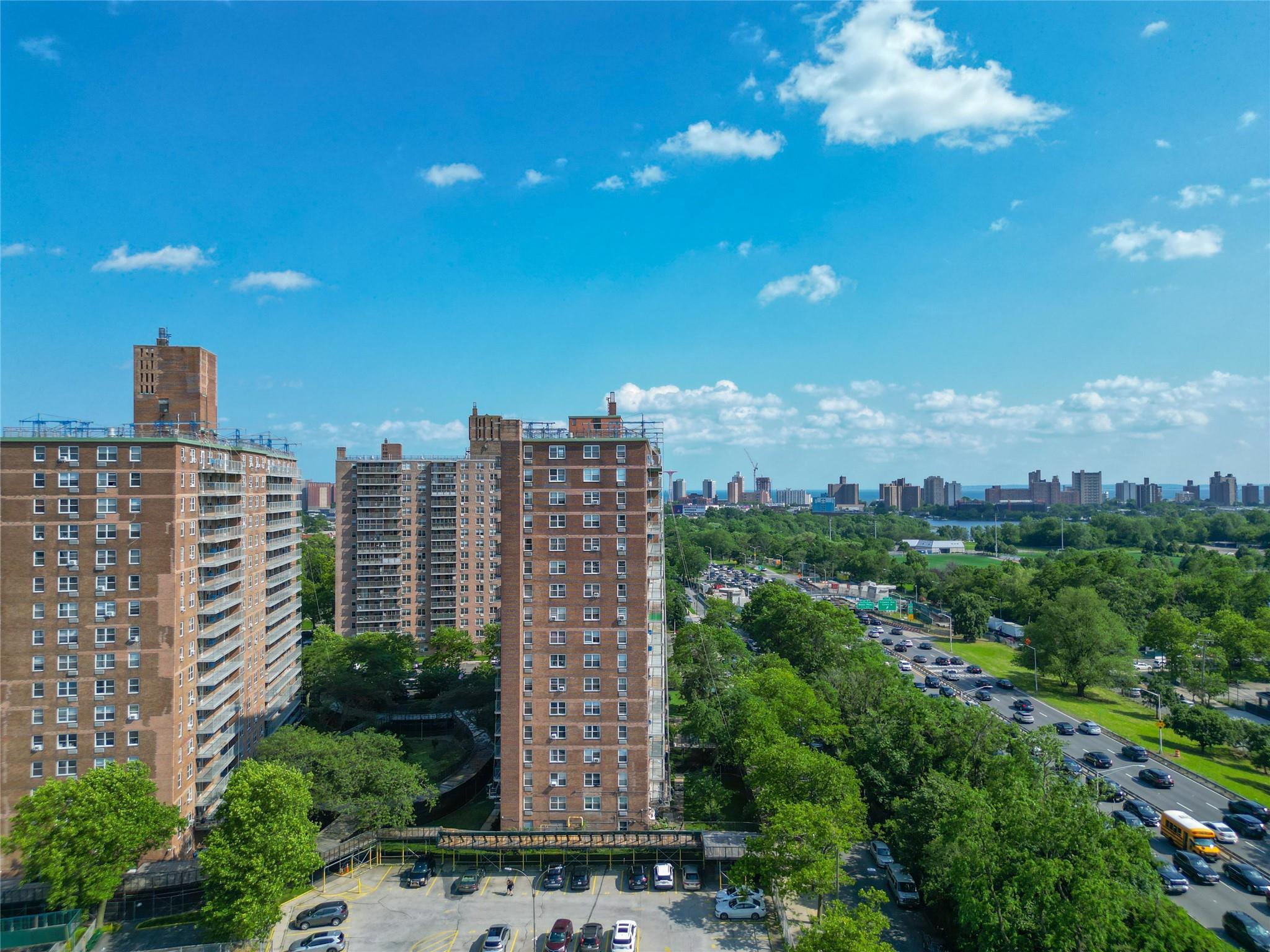 #17 photo, 1935 Shore Parkway, ブルックリン区 Brooklyn , NY 11214