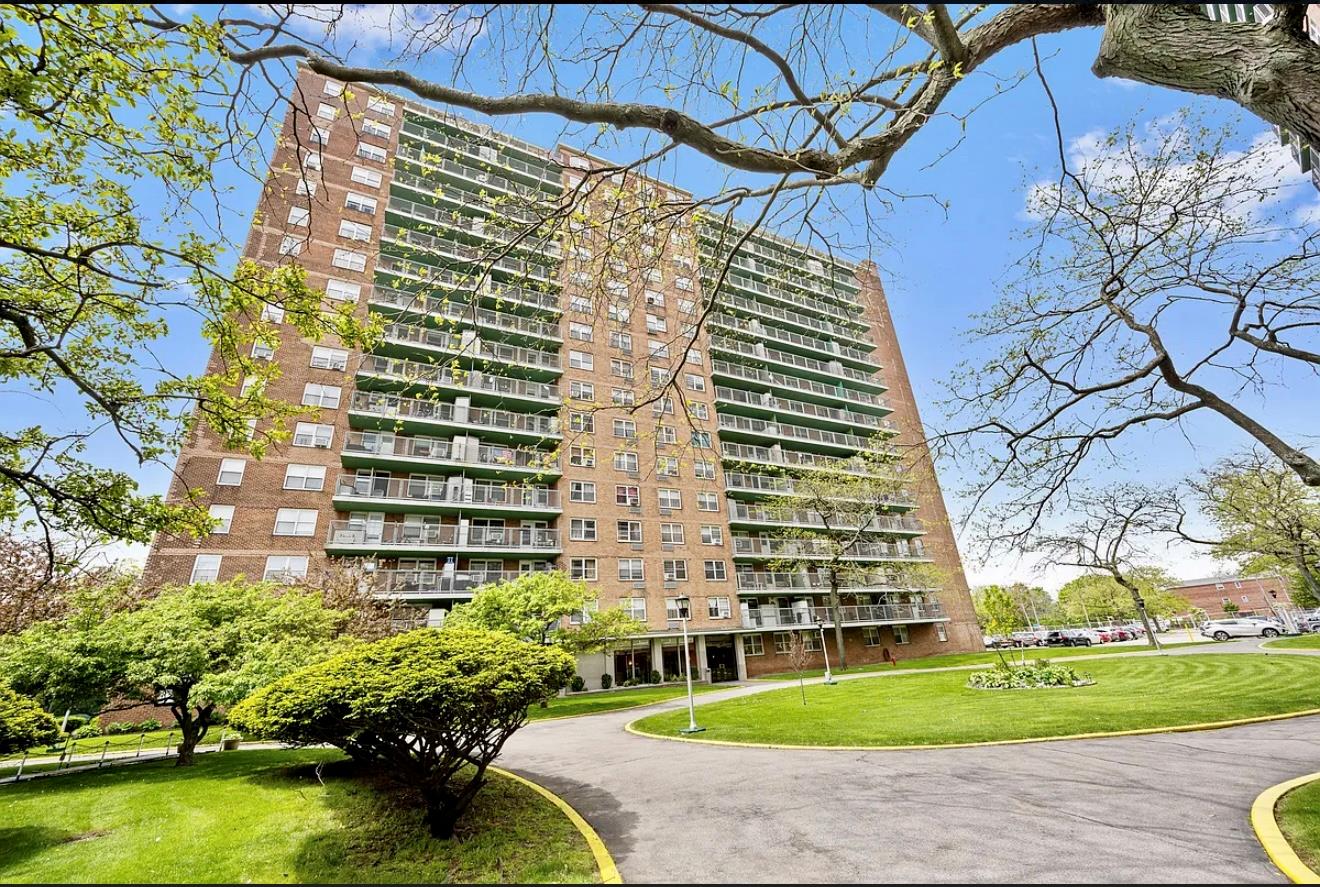 #2 photo, 1935 Shore Parkway, ブルックリン区 Brooklyn , NY 11214