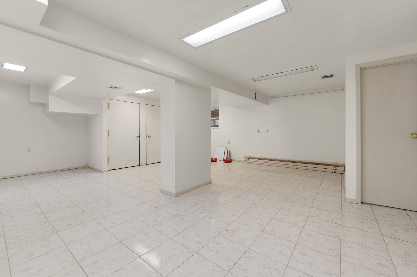 #21 photo, 2452 E 74th St, ブルックリン区 Bergen Beach , NY 11234