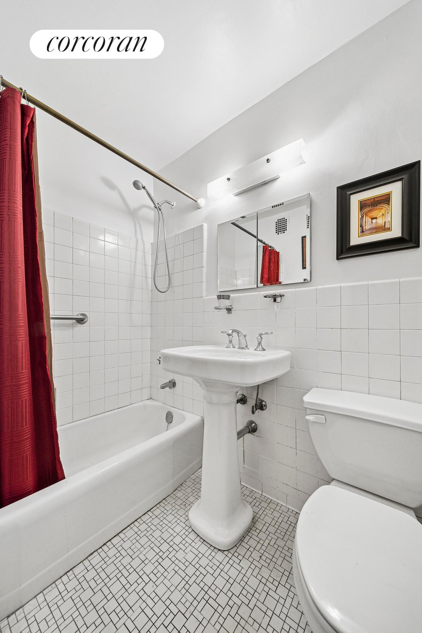 #7 photo, 345 E 52ND Street, マンハッタン Turtle Bay , NY 10022