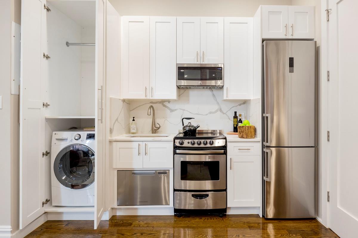 #1 photo, 321 W 11TH Street, مانهاتن West Village , NY 10014