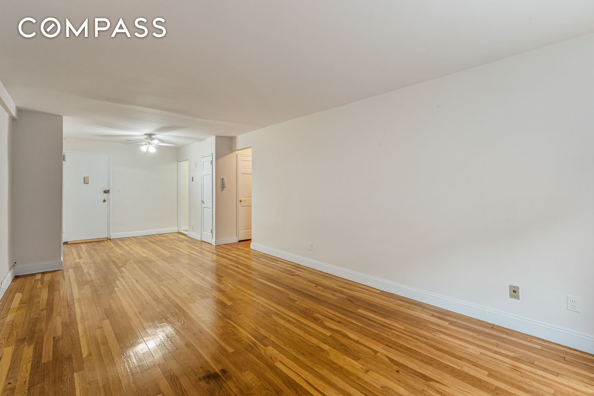 #7 photo, 54-44 Little Neck Parkway, クイーンズ区 Little Neck , NY 11362