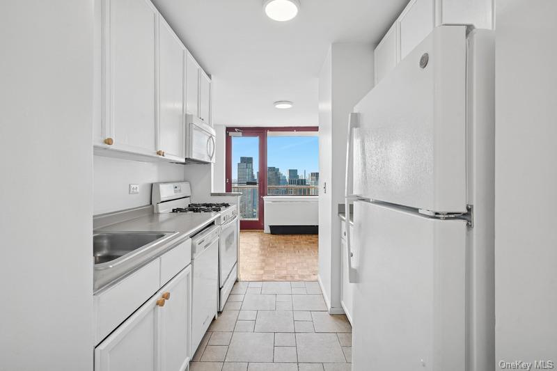 #4 photo, 4-74 48th Avenue, クイーンズ区 Long Island City , NY 11109