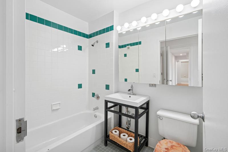 #9 photo, 4-74 48th Avenue, クイーンズ区 Long Island City , NY 11109