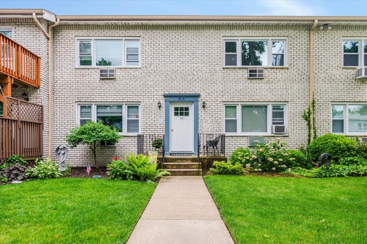 #1 photo, 112 Cardinal Lane, 東長島 艾斯利普 Islip , NY 11751