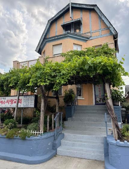 #1 photo, 41-24 , 41-28 76th Street, 皇后區 艾姆赫斯特 Elmhurst , NY 11373