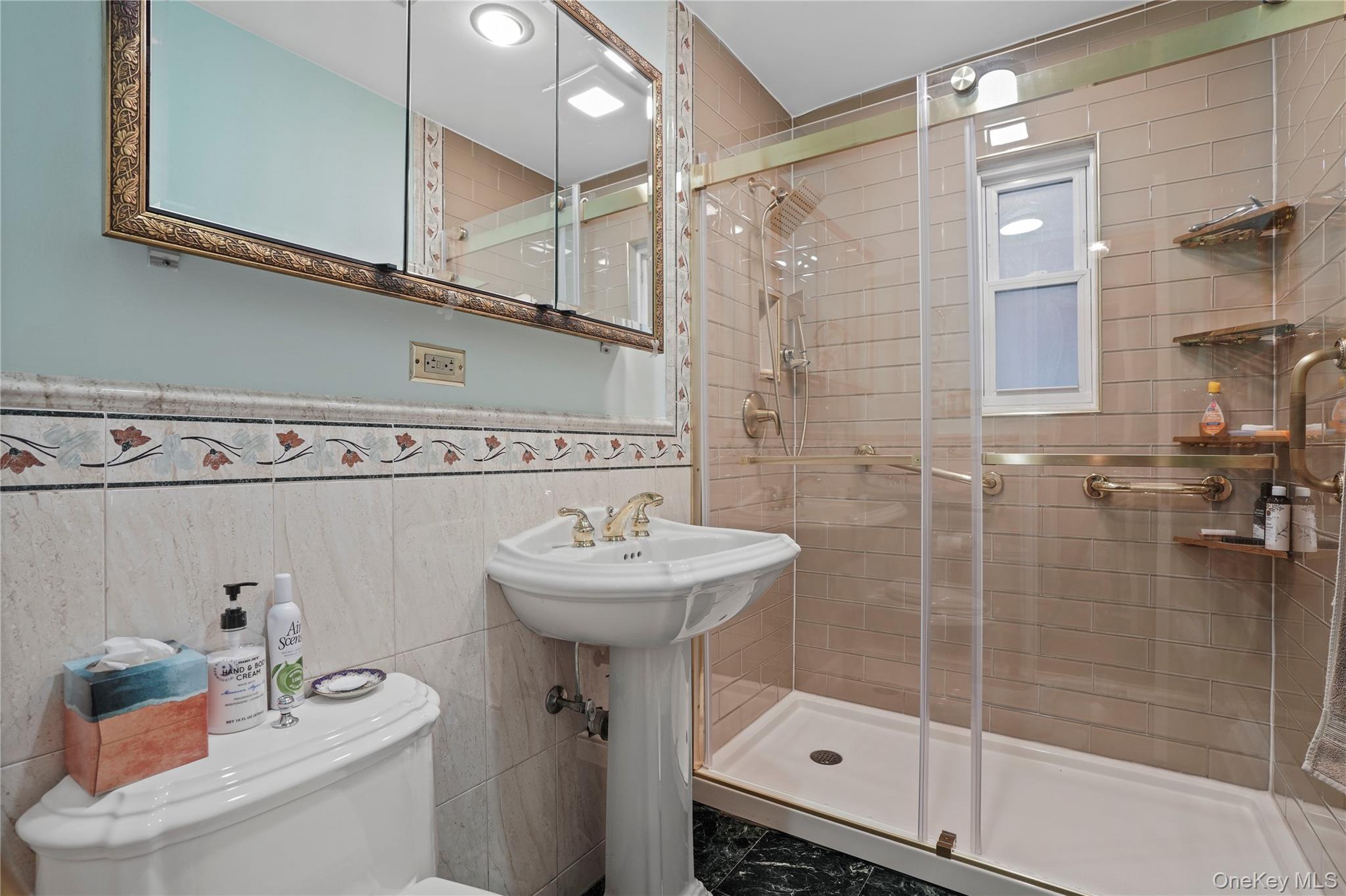 #17 photo, 6404 78th Street, クイーンズ区 Middle Village , NY 11379