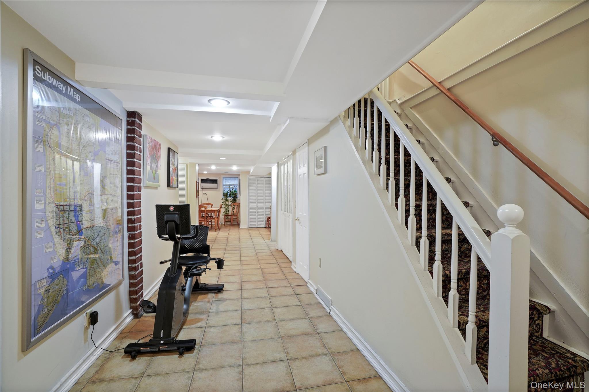 #3 photo, 6404 78th Street, クイーンズ区 Middle Village , NY 11379