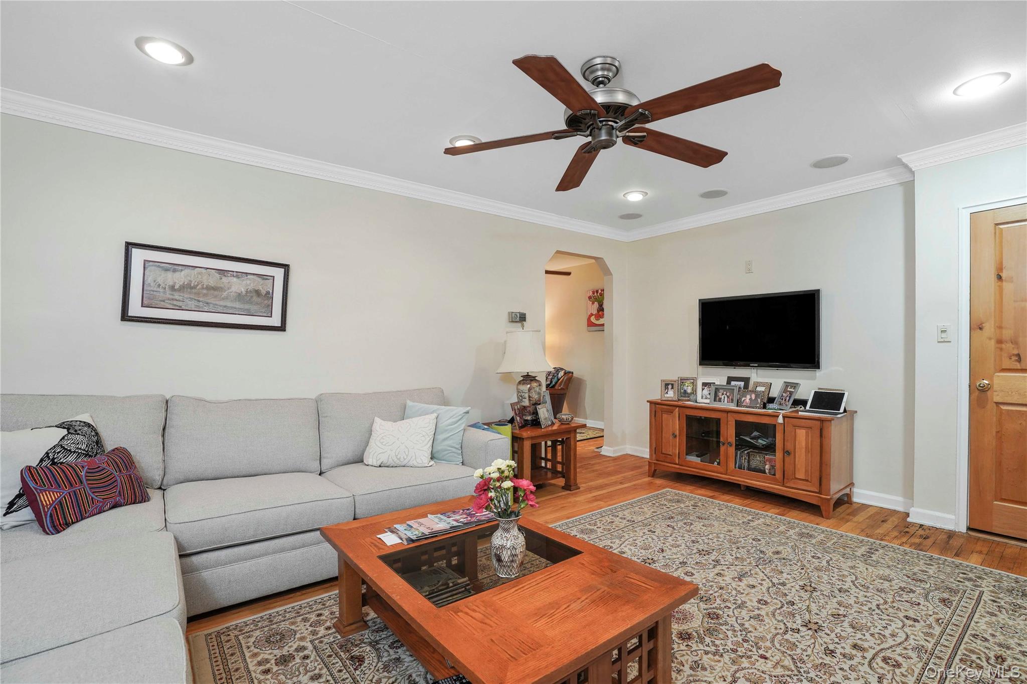 #8 photo, 6404 78th Street, クイーンズ区 Middle Village , NY 11379