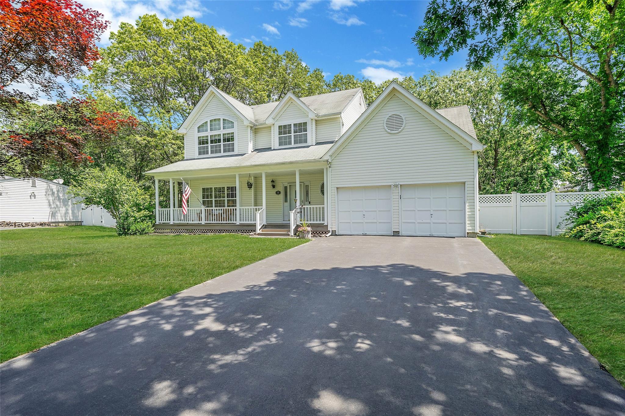 #1 photo, 141 Norwalk Avenue, Medford , NY 11763