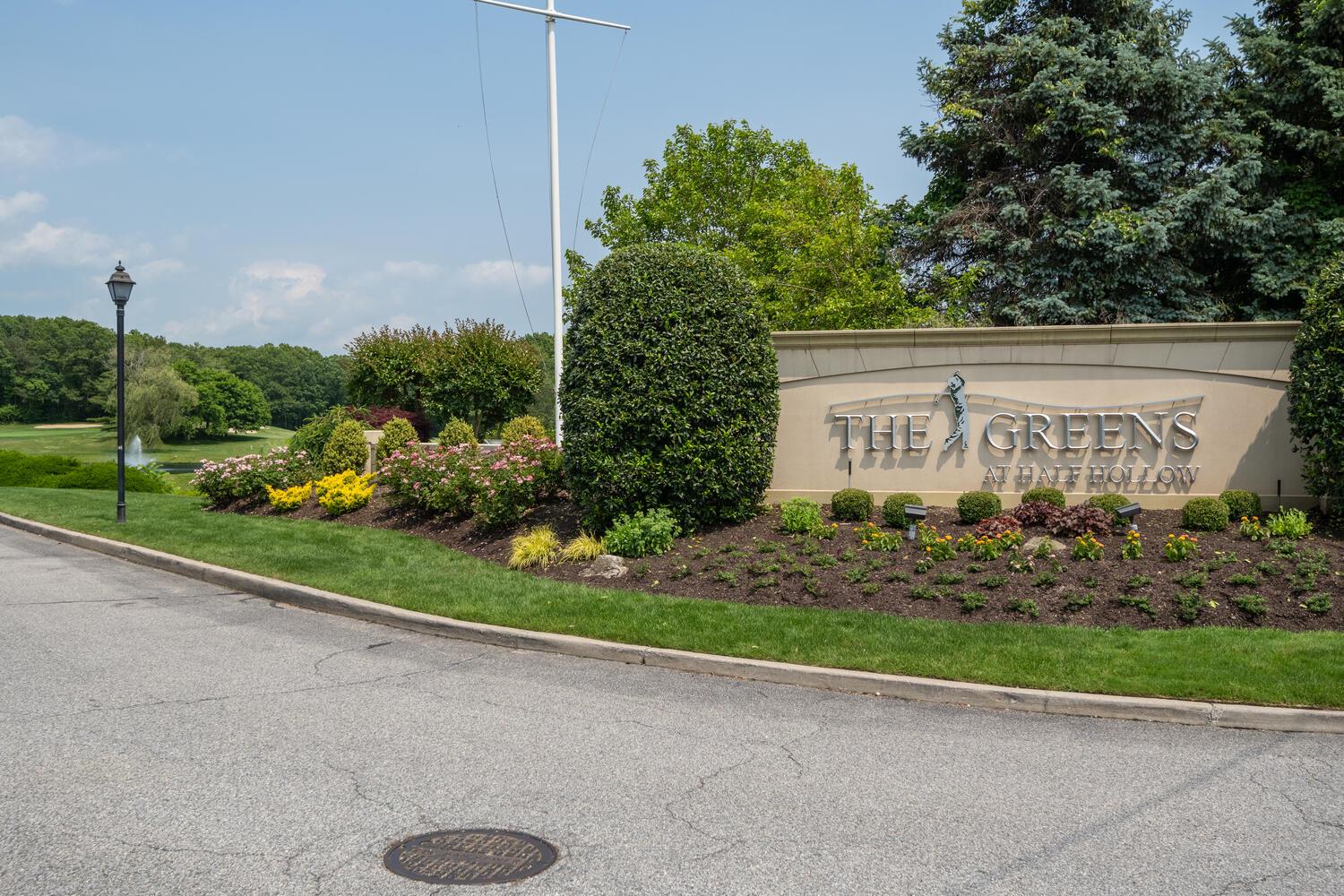 #1 photo, 1077 Savoy Drive, 東長島 梅尔维尔 Melville , NY 11747