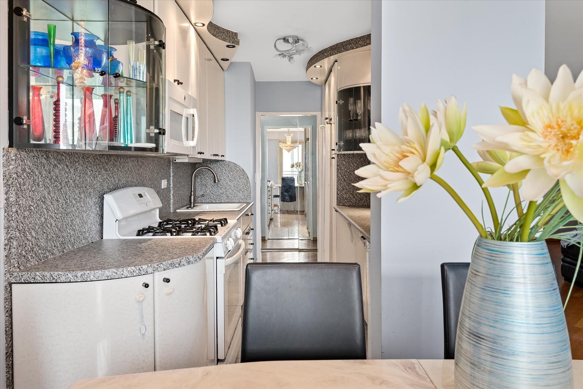 #7 photo, 2928 W 5th Street, Brooklyn , NY 11224