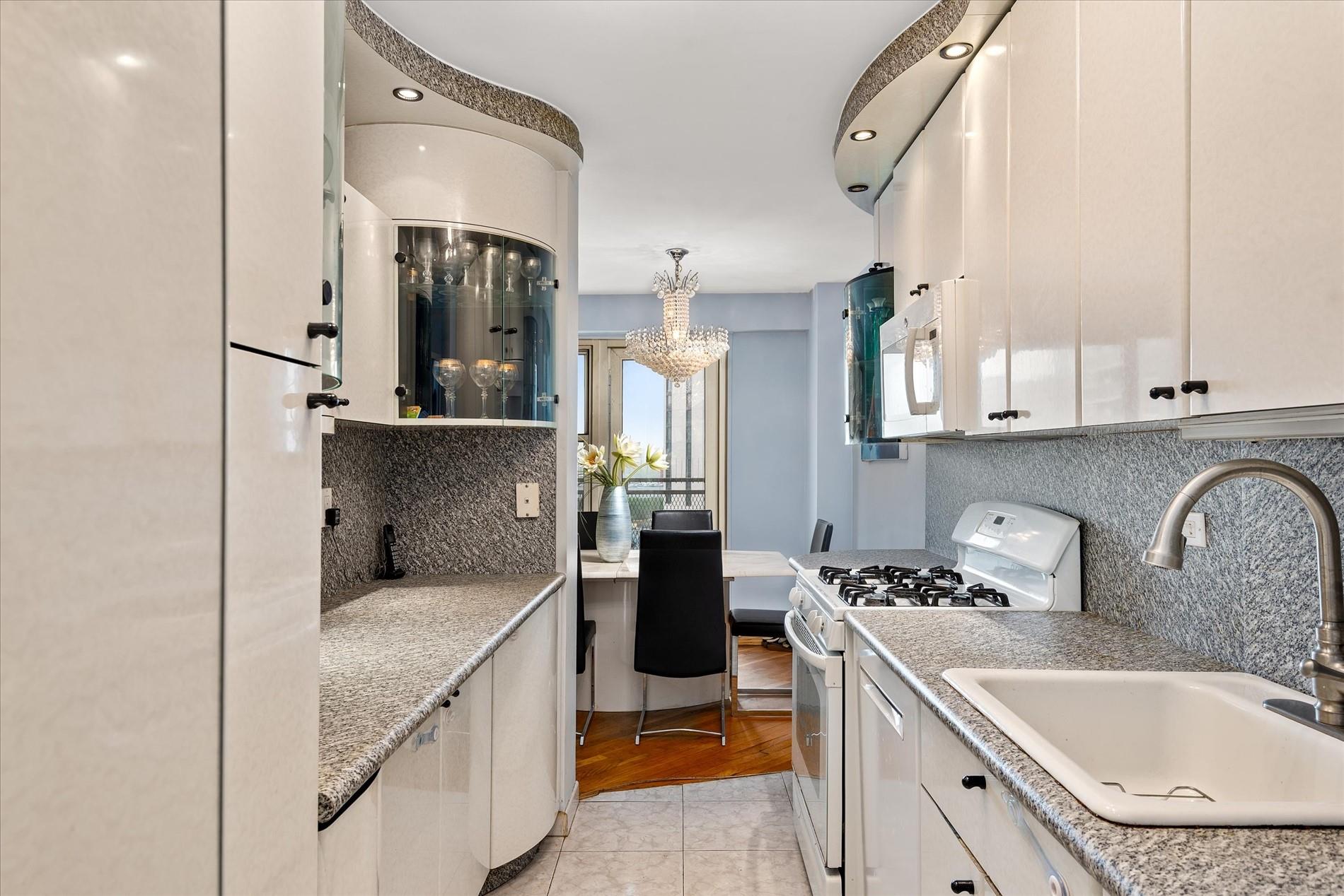 #8 photo, 2928 W 5th Street, Brooklyn , NY 11224