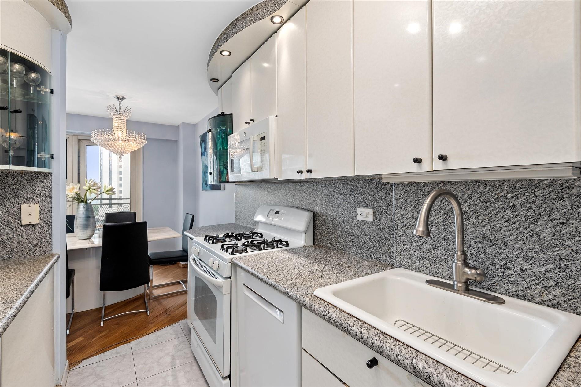 #9 photo, 2928 W 5th Street, Brooklyn , NY 11224