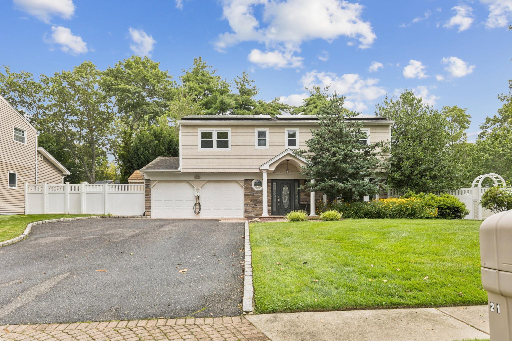 #2 photo, 21 Tulipwood Drive, サフォーク郡 Commack , NY 11725