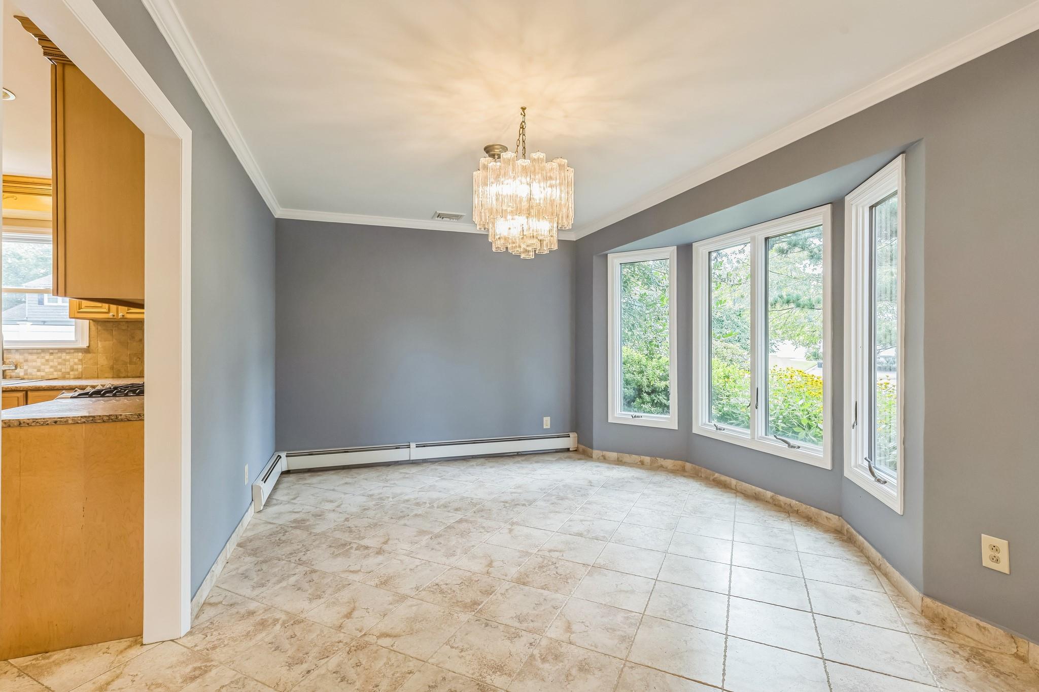 #7 photo, 21 Tulipwood Drive, サフォーク郡 Commack , NY 11725