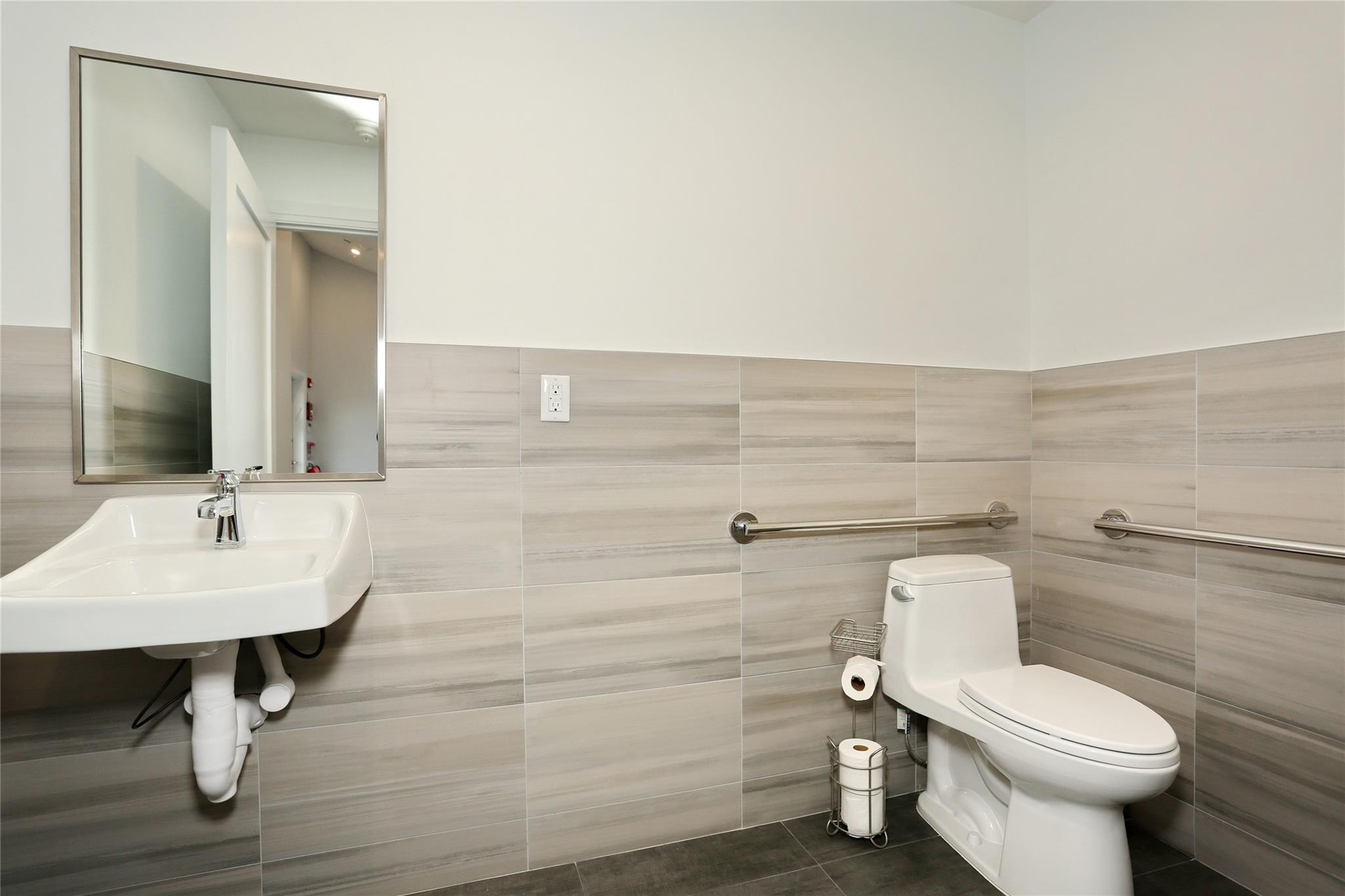 #4 photo, 180 Phillips Hill Road, New City , NY 10956