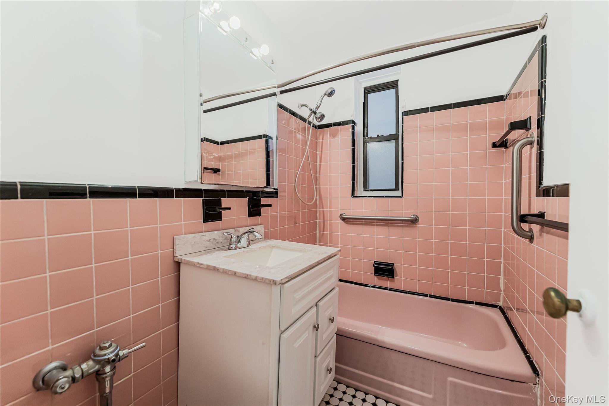 #16 photo, 277 Bronx River Road, Yonkers , NY 10704