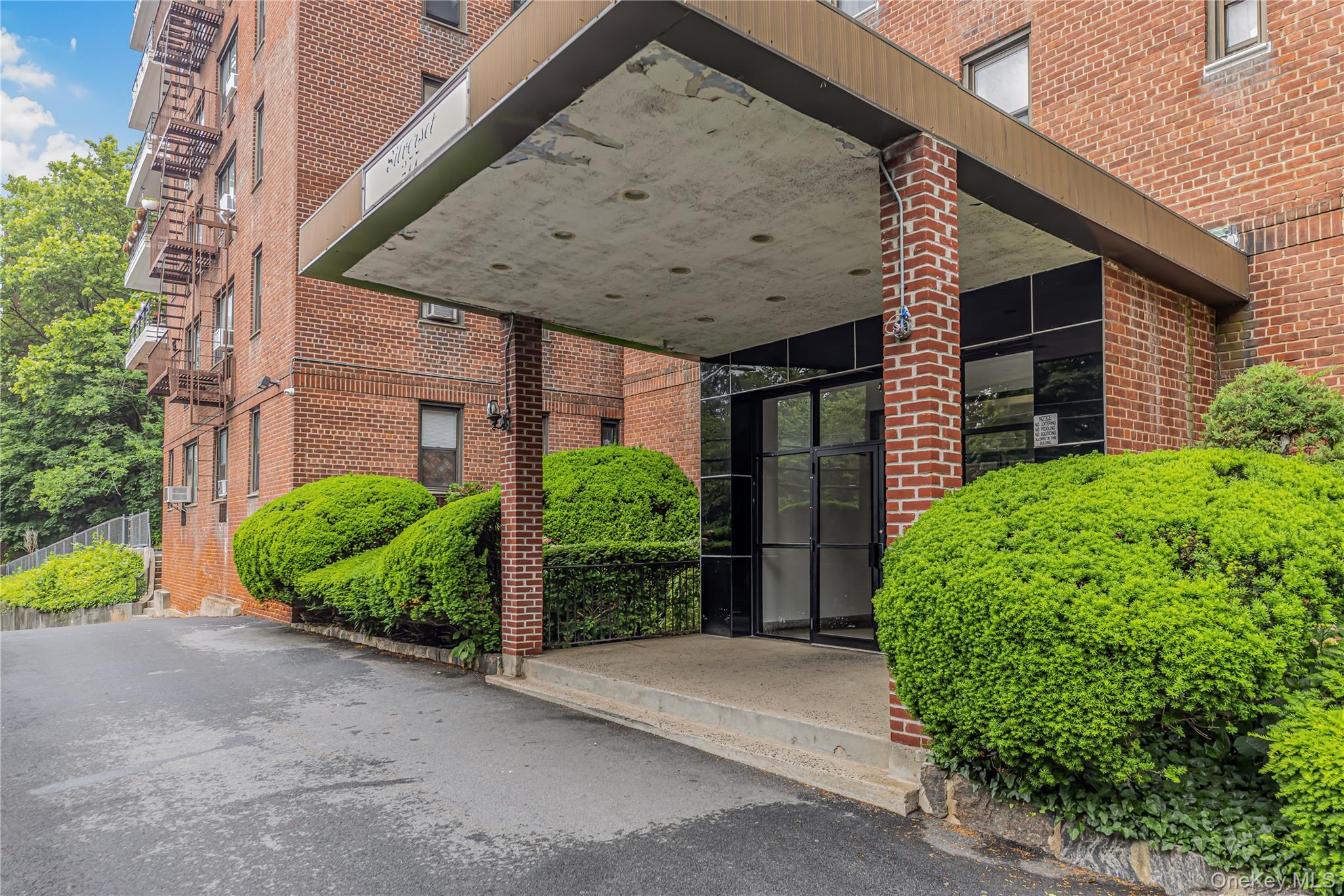 #3 photo, 277 Bronx River Road, Yonkers , NY 10704