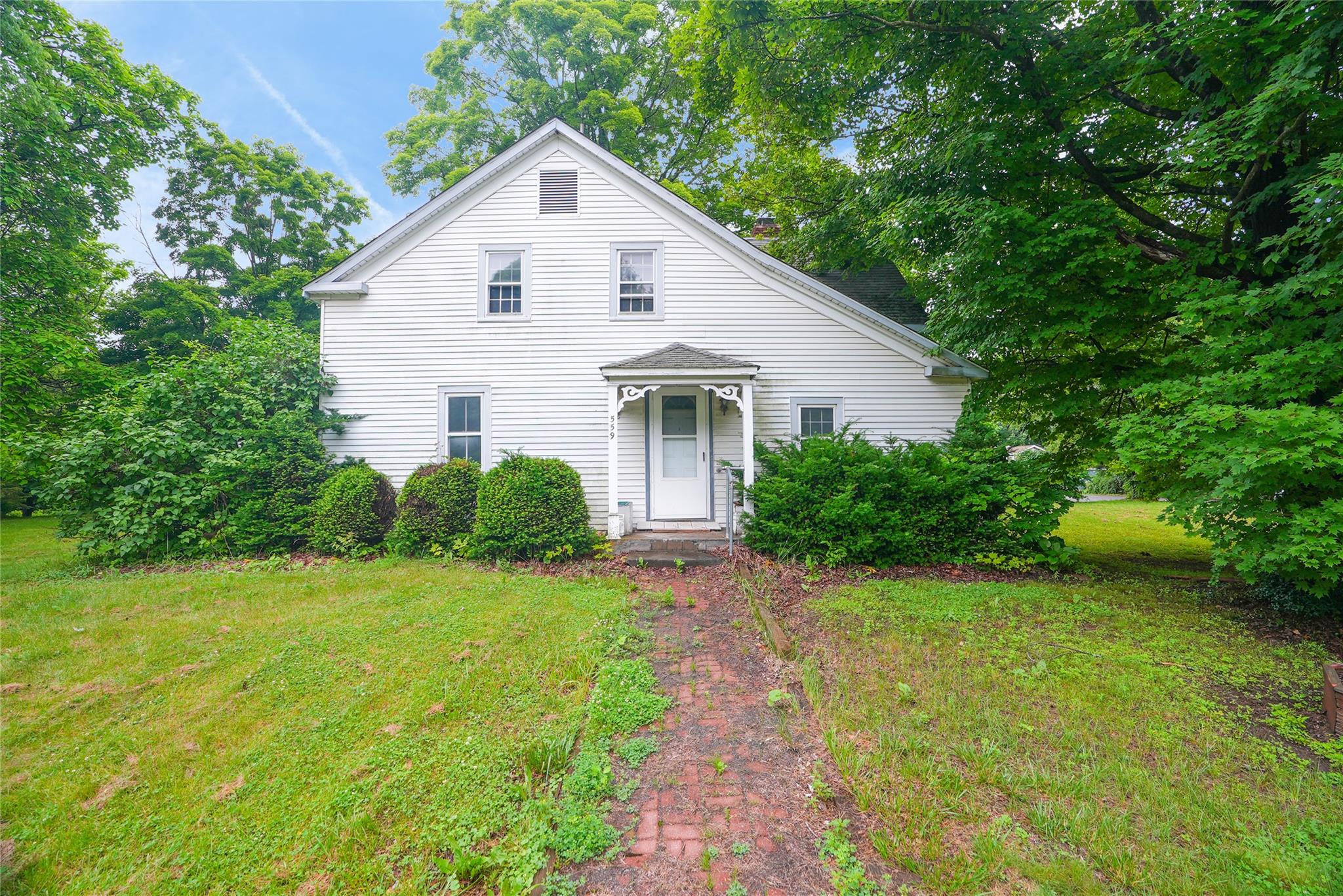 #1 photo, 559 N Quaker Lane, Hyde Park , NY 12538