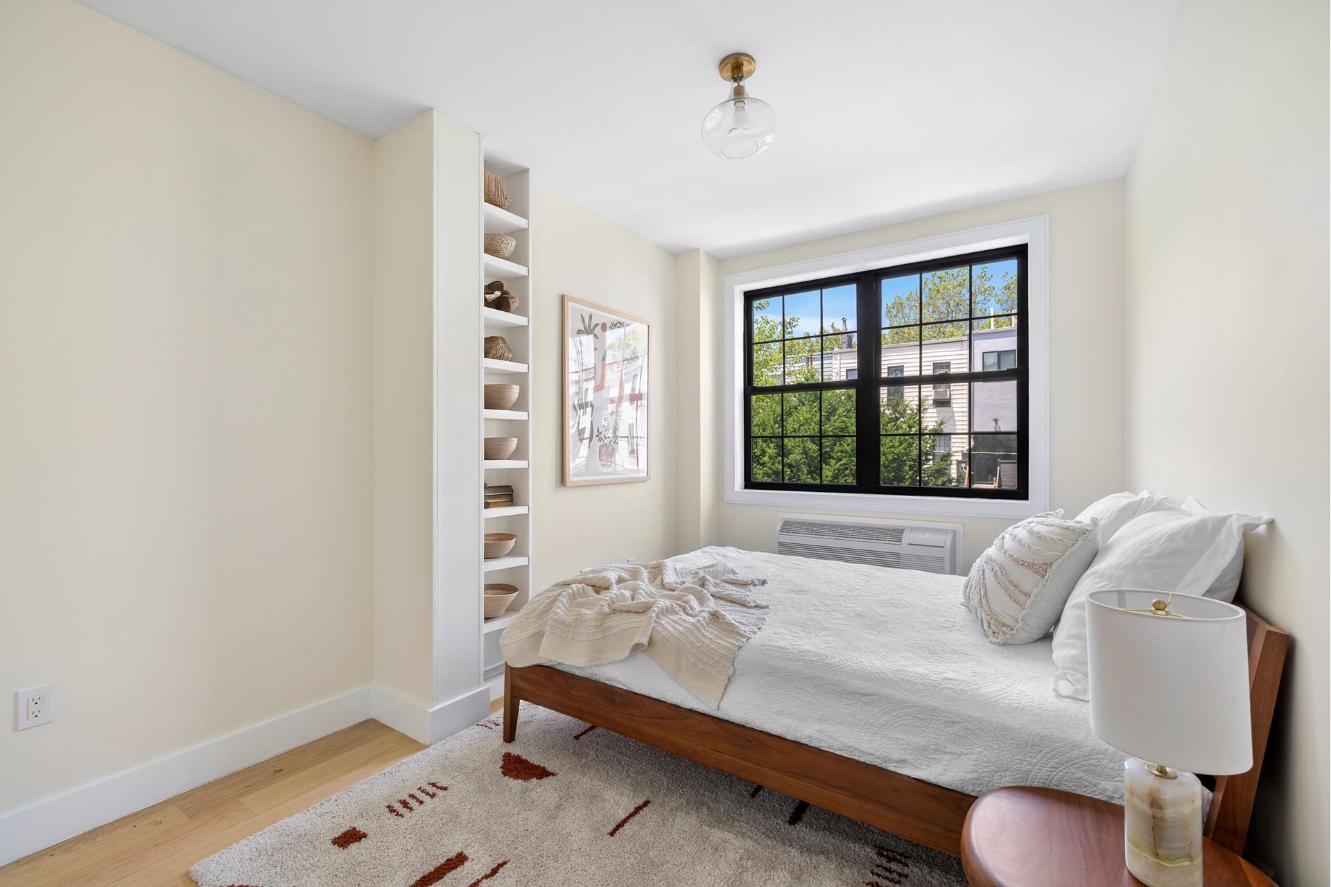 #8 photo, 219 WEIRFIELD Street, ブルックリン区 Bushwick , NY 11221