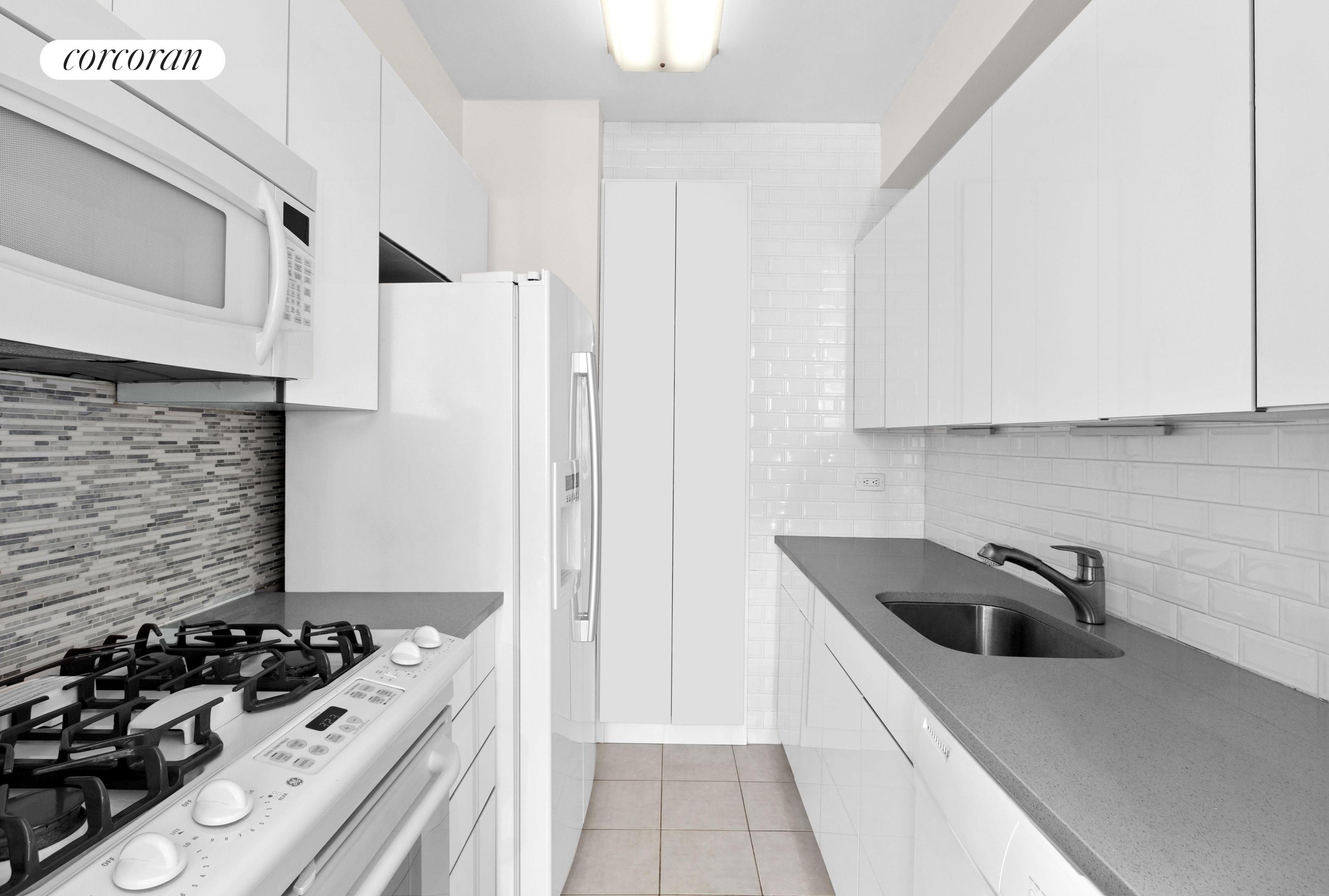 #4 photo, 167 E 61ST Street, マンハッタン Lenox Hill , NY 10065