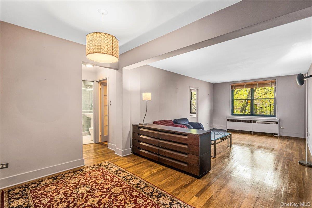 #2 photo, 139-15 83 Avenue, クイーンズ区 Briarwood , NY 11435