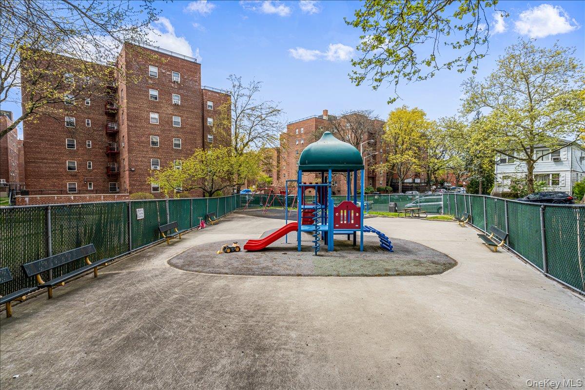 #20 photo, 139-15 83 Avenue, クイーンズ区 Briarwood , NY 11435