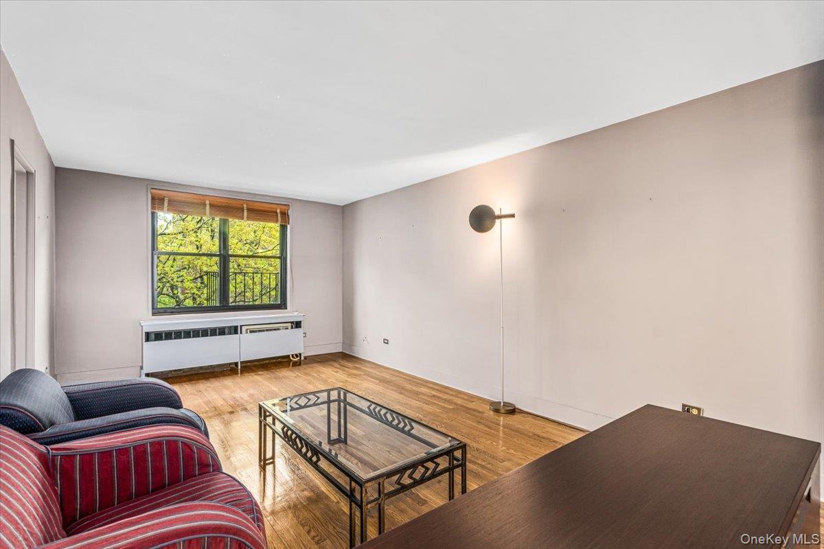 #4 photo, 139-15 83 Avenue, クイーンズ区 Briarwood , NY 11435