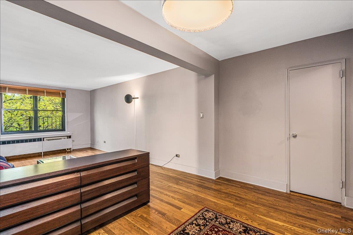 #5 photo, 139-15 83 Avenue, クイーンズ区 Briarwood , NY 11435