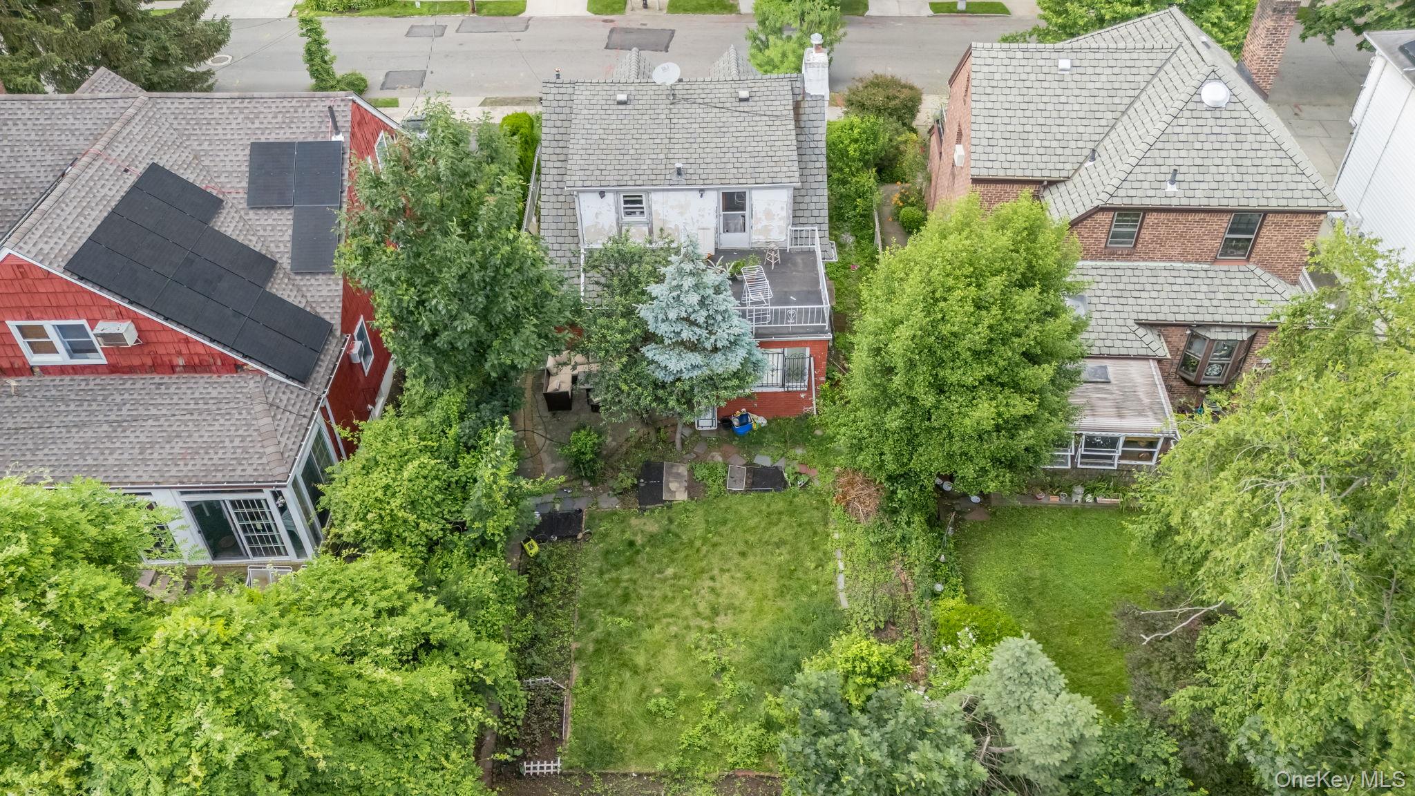 #3 photo, 85-24 Eton Street, クイーンズ区 Jamaica Estates , NY 11432