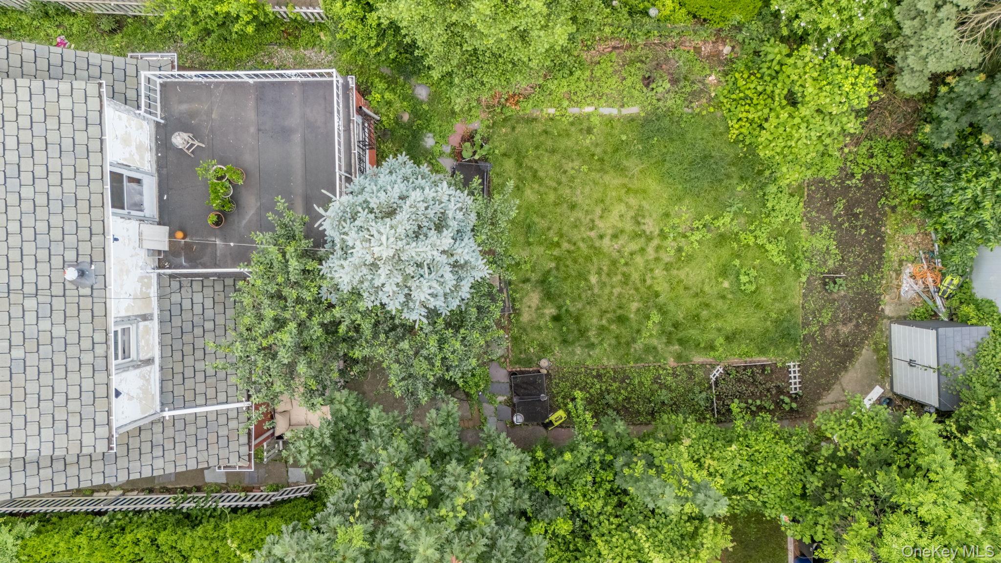 #6 photo, 85-24 Eton Street, クイーンズ区 Jamaica Estates , NY 11432