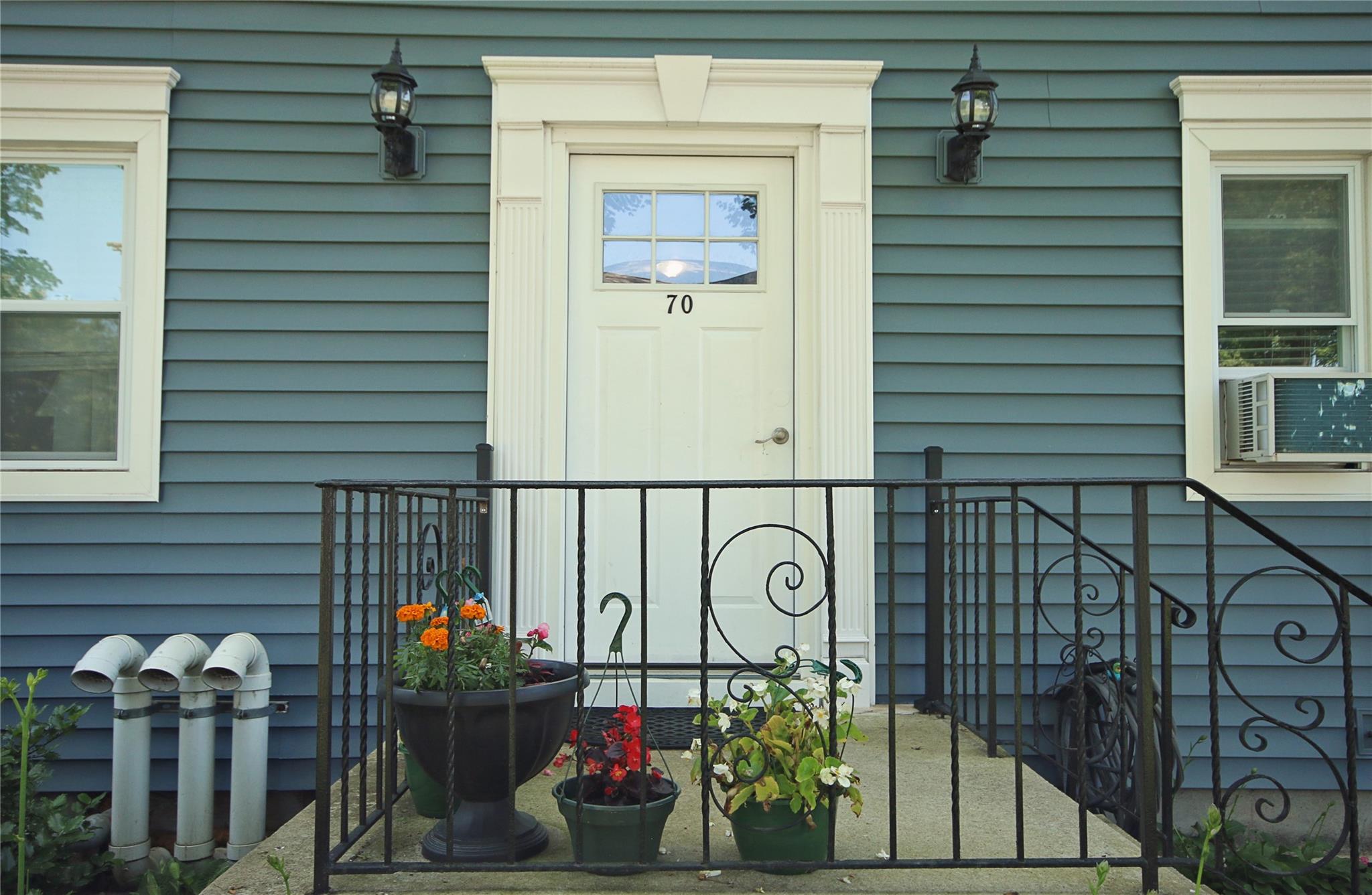 #1 photo, 70 Finch Lane, 東長島 艾斯利普 Islip , NY 11751