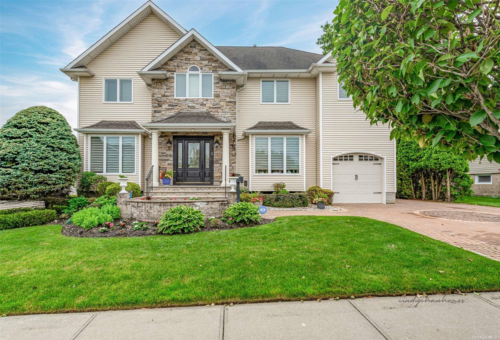 #1 photo, 156 Haypath Road, ناسو Old Bethpage , NY 11804